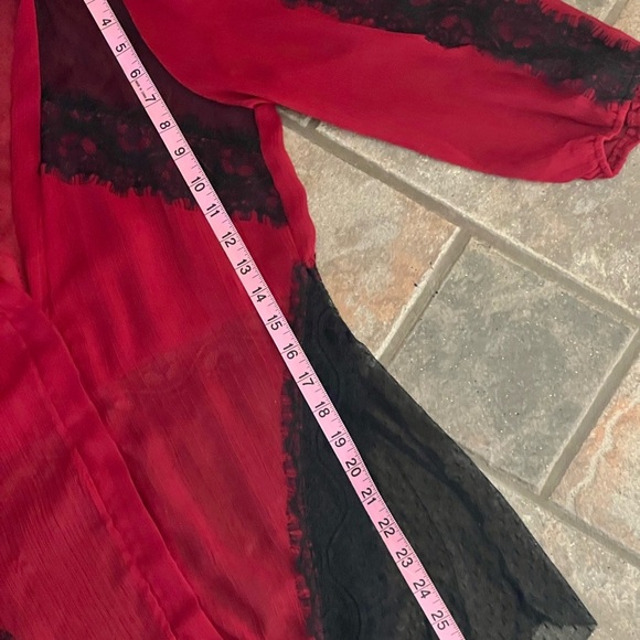 ⭐️BOGO FREE⭐️ BUCKLE BOUTIQUE Red and Black Sheer Lace Blouse - Picture 10 of 13